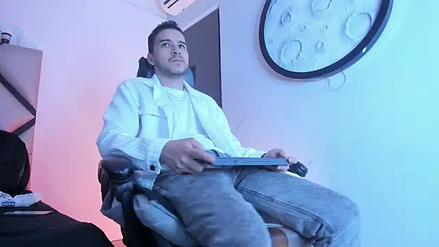 mike 257 online show from February 2026 11:25:02 AM