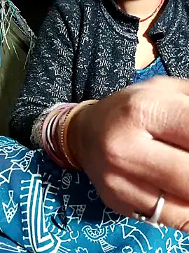 Snapshot of Hot_cauple_indian chatting on February 2026 01:28:02 AM Hot cauple indian online show from February 2026 01:28:02 AM