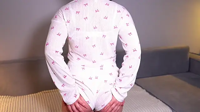 Snapshot of WhyEmmyCry chatting on March 2026 05:22:01 AM WhyEmmyCry online show from March 2026 05:22:01 AM