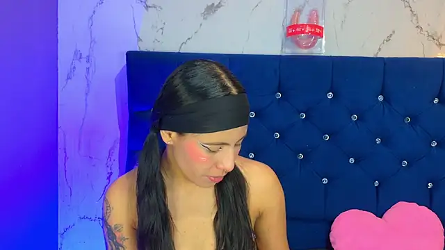 Snapshot of Dakotaa_Johnson chatting on May 2026 11:10:01 PM Dakotaa Johnson online show from May 2026 11:10:01 PM