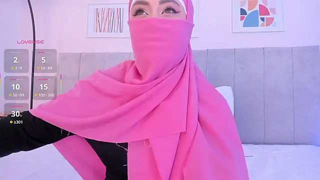 fatiima  online show from May 2026 07:11:01 PM
