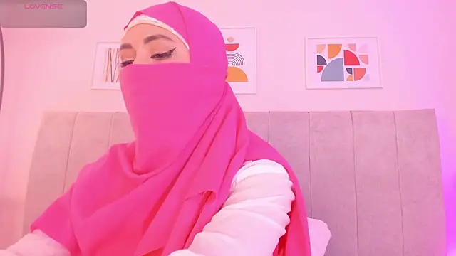fatiima  online show from May 2026 07:21:01 PM