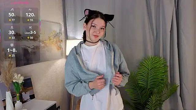 Snapshot of TeressaGimar chatting on October 2025 03:41:02 AM TeressaGimar online show from October 2025 03:41:02 AM