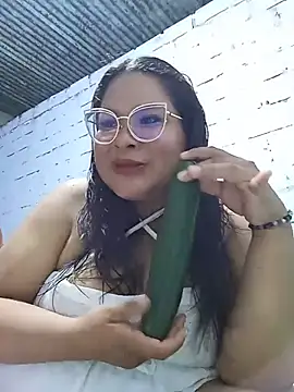 Snapshot of celeste122595 chatting on June 2026 03:35:01 AM celeste122595 online show from June 2026 03:35:01 AM
