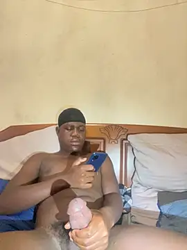 Snapshot of maloya267 chatting on October 2025 07:32:01 AM maloya267 online show from October 2025 07:32:01 AM