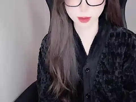 Snapshot of -Alicee- chatting on November 2025 03:45:01 PM -Alicee- online show from November 2025 03:45:01 PM