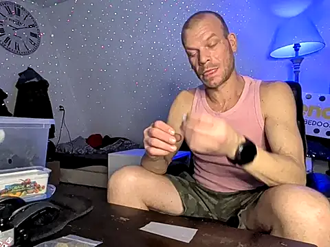 Snapshot of Kinky_Play1 chatting on February 2026 08:07:01 PM Kinky Play1 online show from February 2026 08:07:01 PM