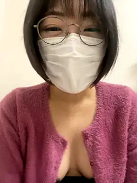 Snapshot of Yurika_oO chatting on November 2025 09:39:01 PM Yurika oO online show from November 2025 09:39:01 PM