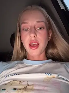 Snapshot of kira_mia chatting on March 2026 03:14:01 PM kira mia online show from March 2026 03:14:01 PM