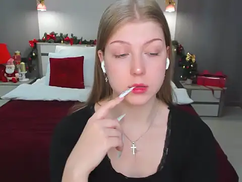 Stella Light online show from December 2025 11:58:02 AM