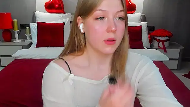 Stella Light online show from February 2026 06:41:02 PM