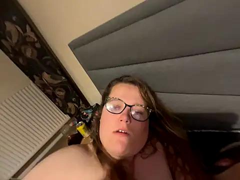 Snapshot of Scarletcum22 chatting on December 2025 07:16:02 AM Scarletcum22 online show from December 2025 07:16:02 AM