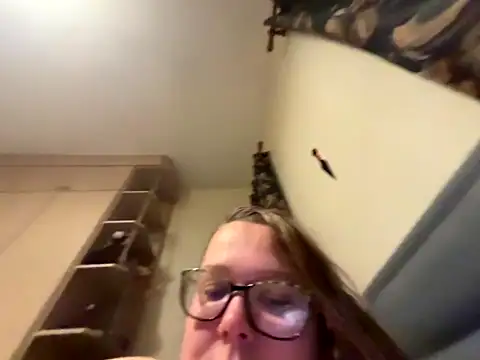 Snapshot of Scarletcum22 chatting on December 2025 07:24:01 AM Scarletcum22 online show from December 2025 07:24:01 AM