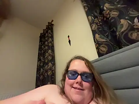 Snapshot of Scarletcum22 chatting on December 2025 08:38:02 PM Scarletcum22 online show from December 2025 08:38:02 PM