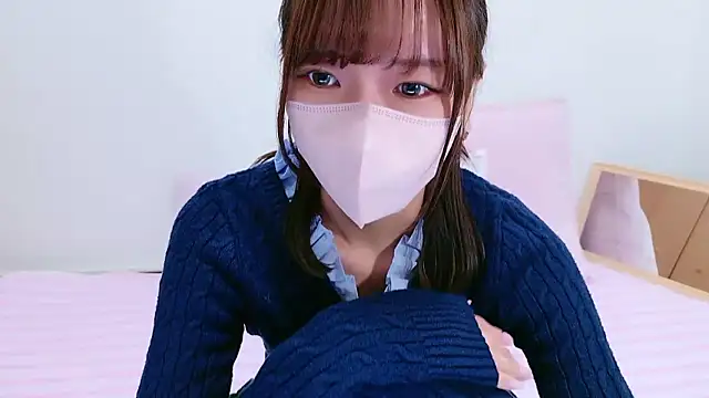 xKoharux online show from April 2026 12:47:01 PM