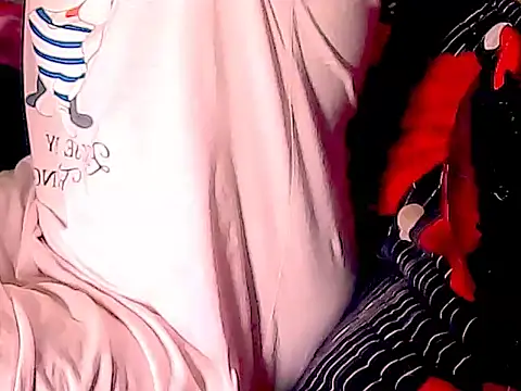 Snapshot of Indianqueen5 chatting on November 2025 11:23:02 AM Indianqueen5 online show from November 2025 11:23:02 AM