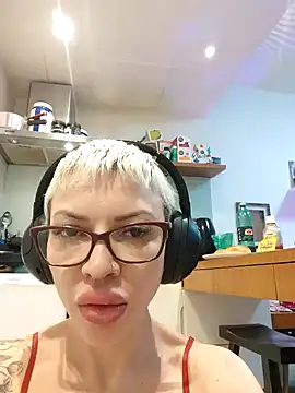 Monroecarolina online show from November 2025 03:52:02 AM