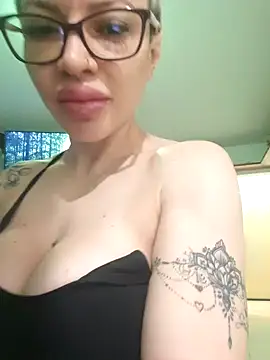 Monroecarolina online show from November 2025 08:48:02 AM