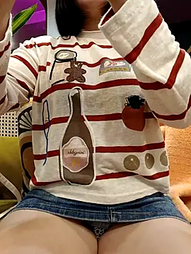 Mina-02 online show from December 2025 10:46:02 AM