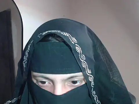 Hottie hania online show from November 2025 05:46:02 PM