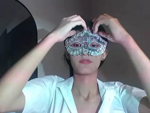 Hottie hania online show from November 2025 06:30:01 PM