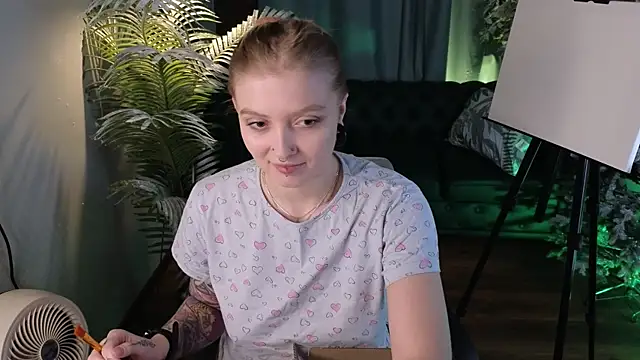 Kiki shay online show from December 2025 10:07:01 PM