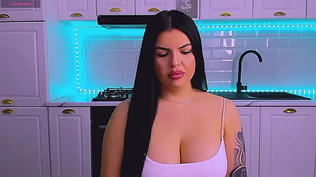 RheaLynn online show from March 2026 10:02:02 PM