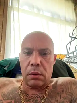 gitanoMad online show from November 2025 12:49:01 PM