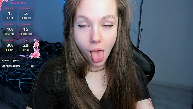 cute little Emily online show from November 2025 04:01:02 AM