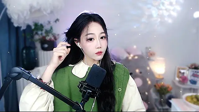 mumu-888888 online show from October 2025 08:40:01 AM