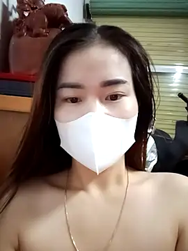 Snapshot of Family-Lovee chatting on November 2025 08:33:02 PM Family-Lovee online show from November 2025 08:33:02 PM