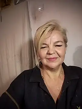 TiaBeauty9182 online show from October 2025 09:33:01 PM