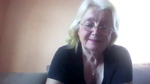 AmyLove353 online show from July 2026 04:40:01 AM
