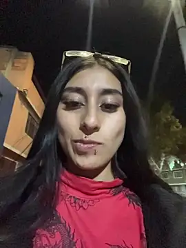 Snapshot of Violeet-Smith chatting on October 2025 02:14:02 AM Violeet-Smith online show from October 2025 02:14:02 AM