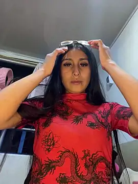 Snapshot of Violeet-Smith chatting on November 2025 02:54:01 AM Violeet-Smith online show from November 2025 02:54:01 AM