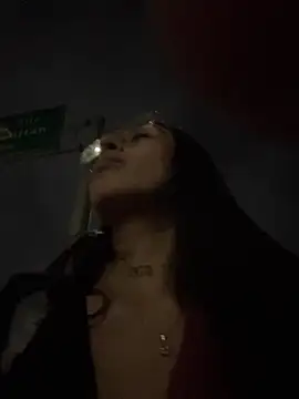 Snapshot of Violeet-Smith chatting on November 2025 11:28:01 PM Violeet-Smith online show from November 2025 11:28:01 PM