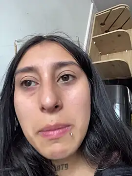 Snapshot of Violeet-Smith chatting on December 2025 05:29:01 PM Violeet-Smith online show from December 2025 05:29:01 PM