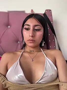 Violeet-Smith online show from March 2026 05:09:02 PM