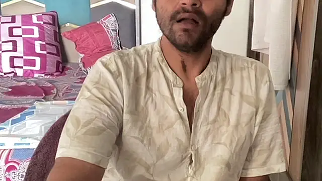 Snapshot of MakeMeAwareAah chatting on October 2025 04:31:02 AM MakeMeAwareAah online show from October 2025 04:31:02 AM