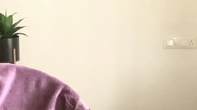 Snapshot of MakeMeAwareAah chatting on December 2025 07:24:01 AM MakeMeAwareAah online show from December 2025 07:24:01 AM