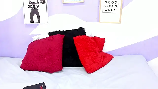 Snapshot of VIOLETA-28 chatting on October 2025 02:07:01 PM VIOLETA-28 online show from October 2025 02:07:01 PM