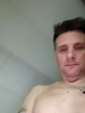 Snapshot of OffshoreCenterline3 chatting on November 2025 11:51:02 PM OffshoreCenterline3 online show from November 2025 11:51:02 PM