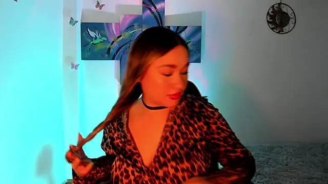 Soouf  online show from November 2025 01:23:01 PM