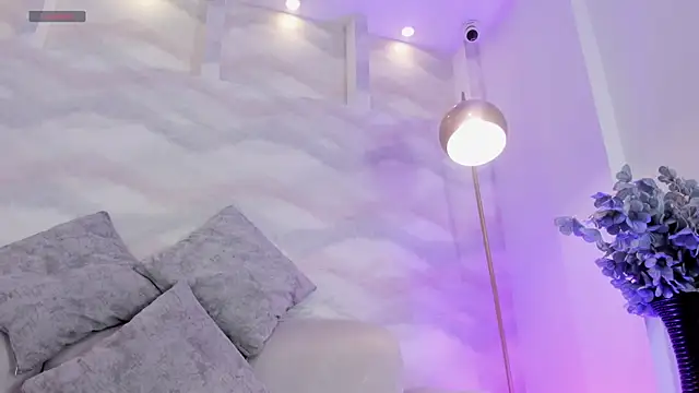 Snapshot of AnnieLove_ chatting on November 2025 12:28:02 PM AnnieLove online show from November 2025 12:28:02 PM