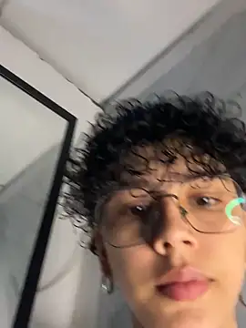 Abby Evanns1 online show from April 2026 01:42:02 PM