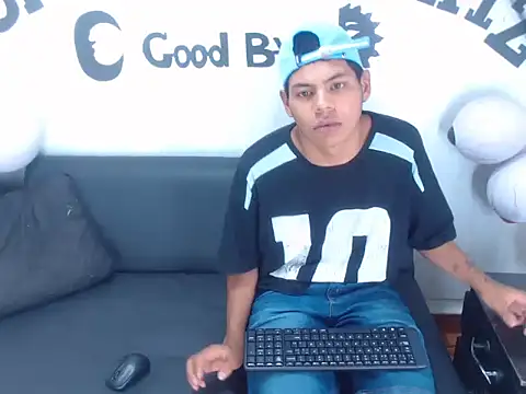 Yordi Alpha online show from October 2025 12:25:02 AM