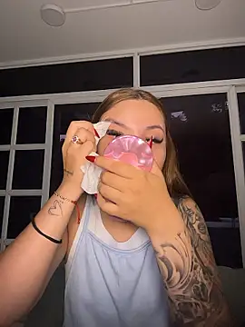 Snapshot of Beella1_ chatting on January 2026 11:37:02 AM Beella1 online show from January 2026 11:37:02 AM