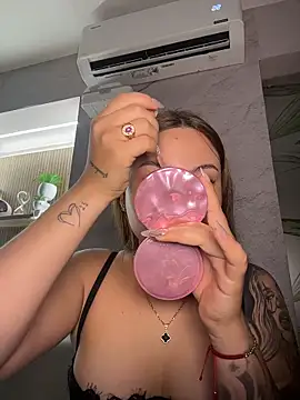 Snapshot of Beella1_ chatting on February 2026 11:42:02 AM Beella1 online show from February 2026 11:42:02 AM