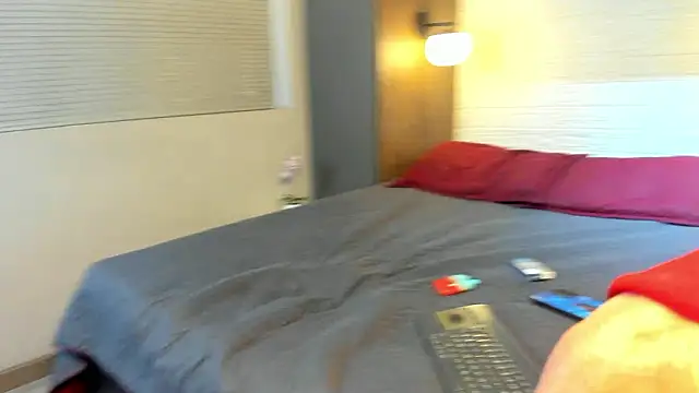 Lil James online show from March 2026 08:36:02 PM