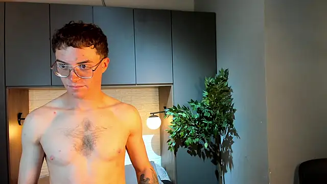 Lil James online show from March 2026 08:02:01 PM